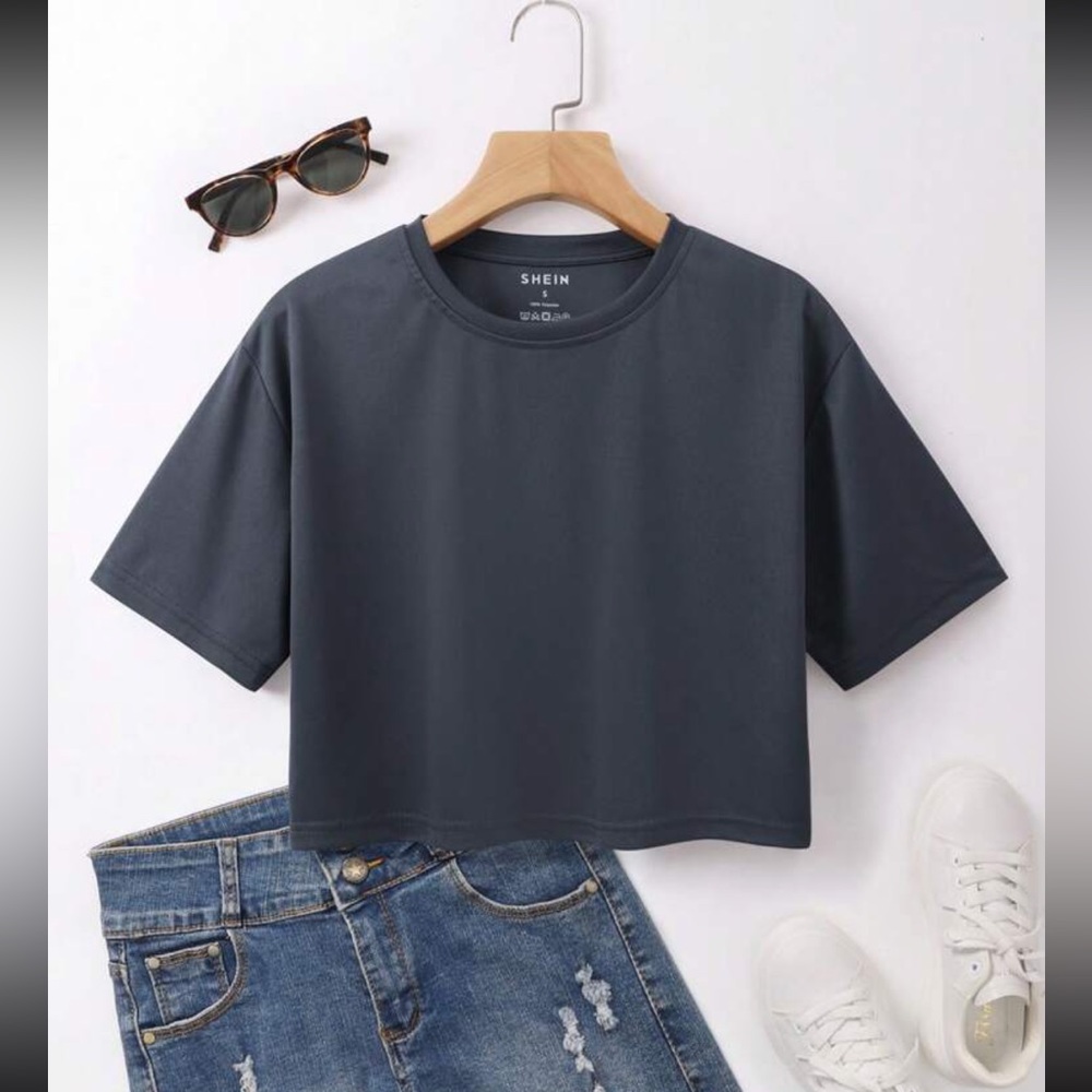 Solid round neck crop basic tee